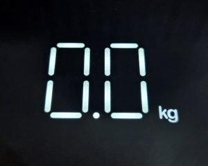 Digital scale reading zero kilograms